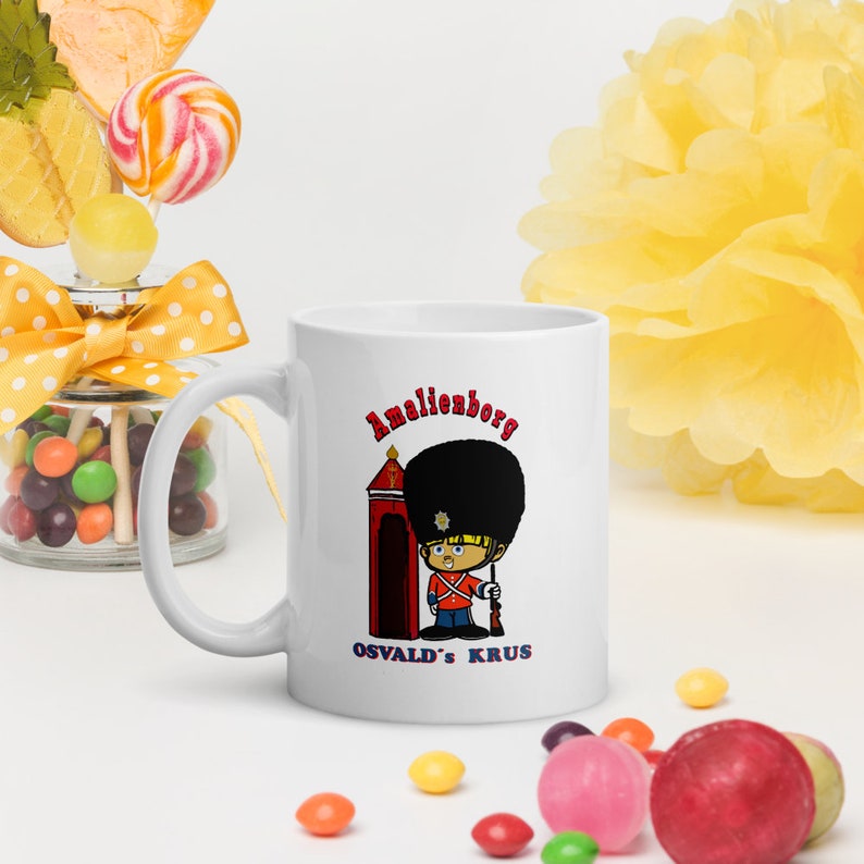 Personalized mugs with a cartoon royal guard from Denmark zdjęcie 8