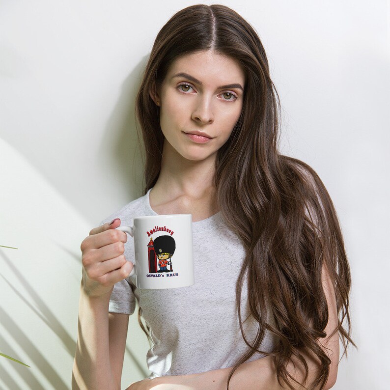 Personalized mugs with a cartoon royal guard from Denmark zdjęcie 3