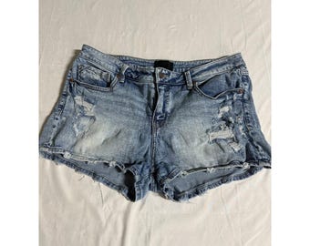 Buckle Black Fit No. 53 Distressed Denim Shorts Light Wash Blue Size 32 BBW3509