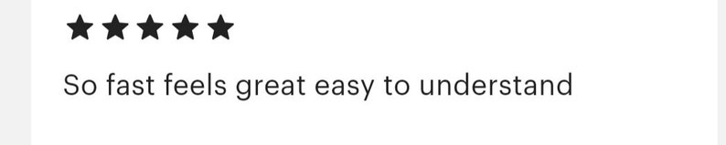 Op de afbeelding: Vijf sterren beoordeling met de tekst "So fast feels great easy to understand".