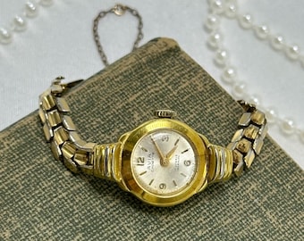 Dainty Vintage Gold Wind-Up AVIA Watch