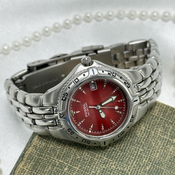 Red Dial Fossil Watch with Rotating Bezel - image 3