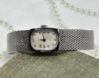 Vintage Timex Women display picture 1