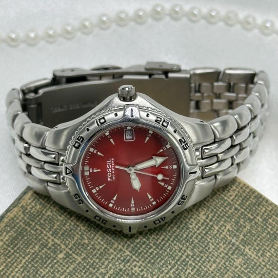 Red Dial Fossil Watch with Rotating Bezel - image 6