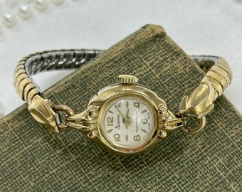 1950's Dainty Gold Wind-Up Bercona Cocktail Watch