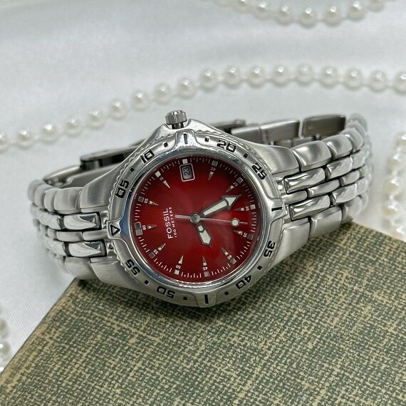 Red Dial Fossil Watch with Rotating Bezel - image 2