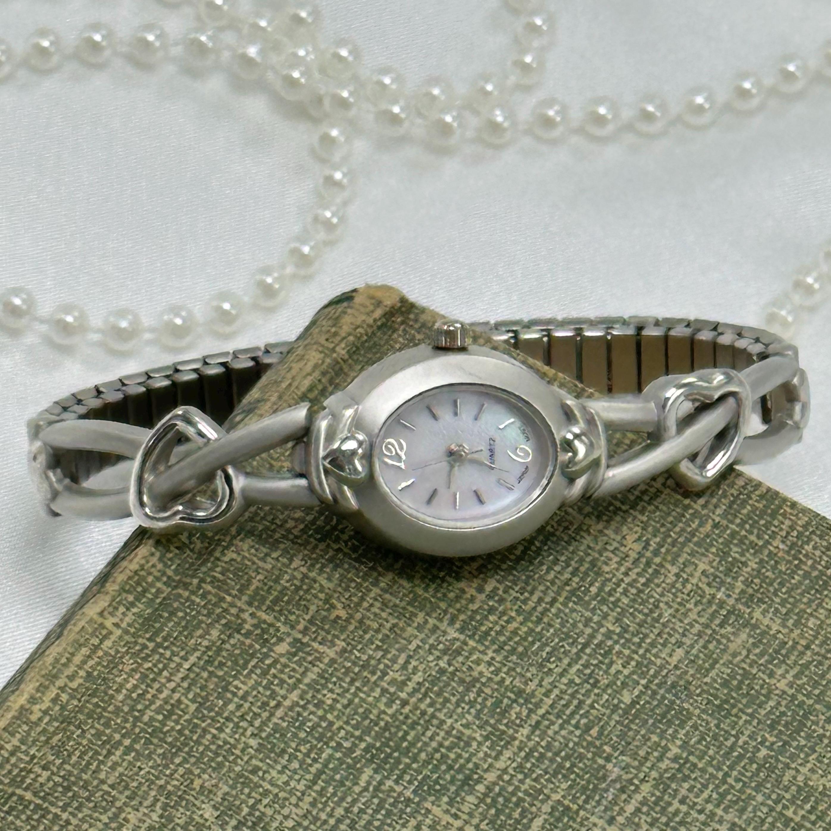 925 Sterling Silver Heart Link Watch - Mother of Pearl Dial Lady Link watch with white mother-of-pearl dial and diamond  main image 4