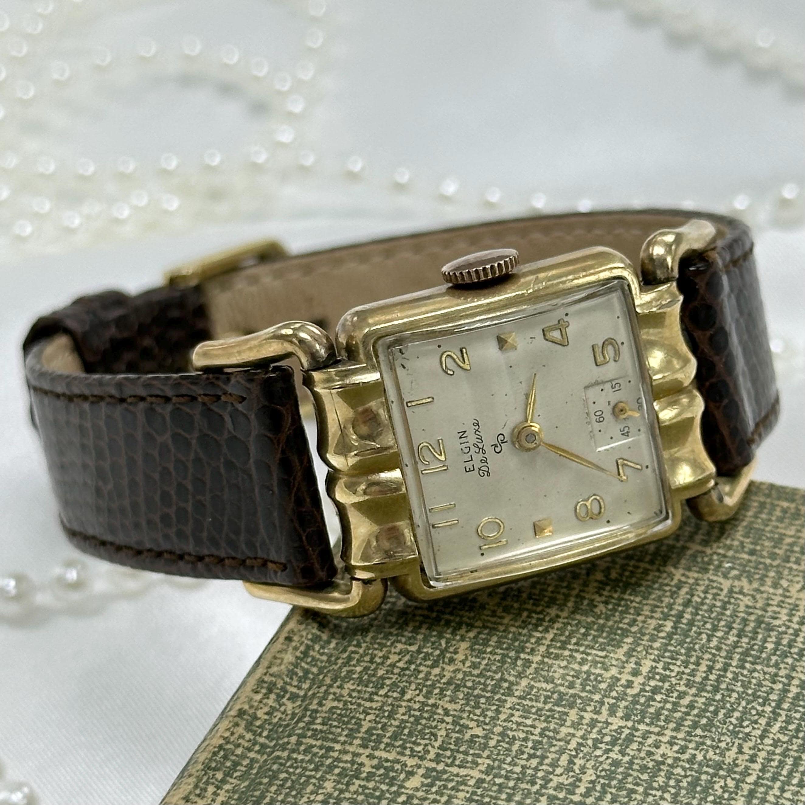 1951 Vintage 10k GF Wind-up Elgin De Luxe Square Dial Watch  display picture 1