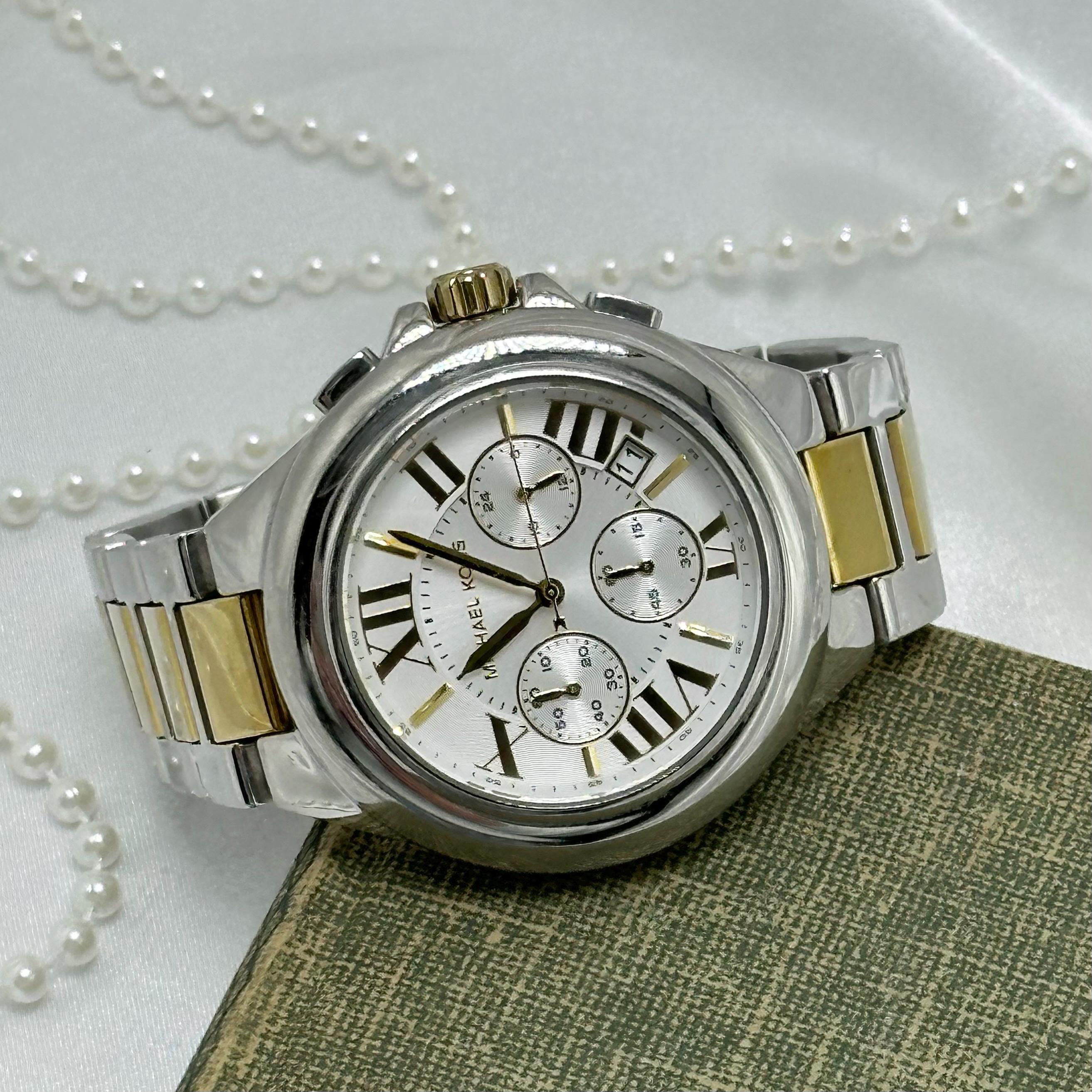 2 MCM or MOM Ladies Watches Silver‎ & Gold Metal Bands White Faces Twin Watch 2 MCM or MOM Ladies Watches Silver & Gold‎ Metal Bands White  main image 3