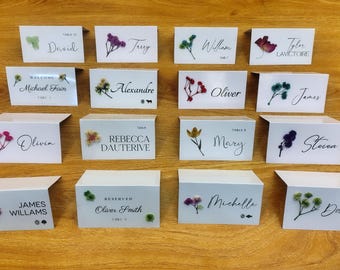 Personalized Wedding Place Card with Real Pressed Flowers, Botanical Decor Place Card with Meal Choice, Table Name Card Folded Wedding Decor