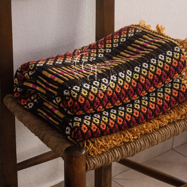 Traditional Portuguese Modern Picnic Blanket | Cotton Bed or Sofa Bedspread | Sustainable Blanket | Eco Friendly Decoration | Made in Loom
