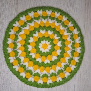 Artisanal Knit Wool Bath Pouf - Handmade Textured Bath Loofah for a Cozy Bathing Experience