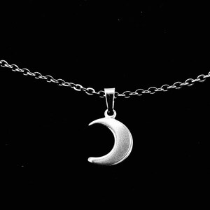 Stainless Steel Dainty Moon Pendant Necklace Modern Minimalist Tiny Moon Cute Women Girls Gift No Tarnish