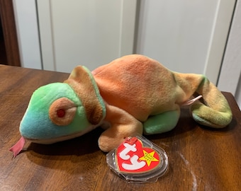 Rare Original 1997 TY Beanie Babie "Rainbow" the Chameleon in the tag