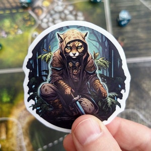 Adesivo desonesto do D&D da chita de <br> Entrega Rápida? Festa DnD de Espécies Ameaçadas | Etiquetas animais dos Dungeons and Dragons de <br> Entrega Rápida? Presente de RPG de mesa | Chita com punhal
