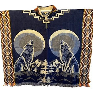 Alpaca poncho wolf and moon design handmade in Ecuador