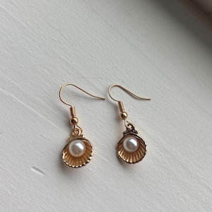 Gold Shell and Pearl Earrings, Gold Shell and Pearl Hoops, Gold Shell Dangle Stud Earring Set/Pair, Gold Oyster with Pearl Earrings, Cowrie