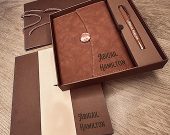 Set de regalo de diario de cuero vegano personalizado / Bolígrafo grabado y estuche