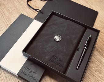 Set de regalo personalizado de libreta y bolígrafo de cuero vegano - Caja de regalo grabada