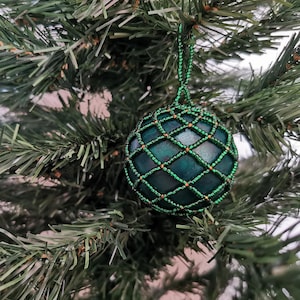 Netted Crystal Christmas Bauble Beading Pattern Download