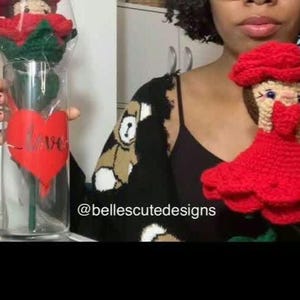Muñeca rosa reversible tejida a crochet