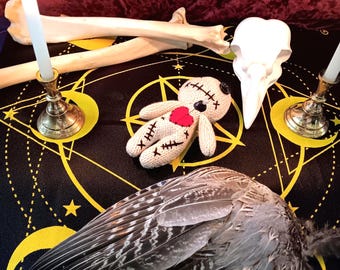 Voodoo Doll/ Poppet Doll/ comes with 5 Voodoo Skull Headed Pins/ Charm/ Revenge/ Hex/ Protection/ Voodoo/ Hoodoo