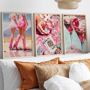Zestaw 3 plakatów ściennych Y2K Cowgirl – różowe plakaty estetyczne Western, wydruki retro Cherry Martini i kart do gry, prezent do sypialni lub wystroju akademika
