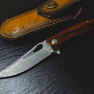 Coltello pieghevole da sopravvivenza, coltello tascabile da caccia. Lama Damasco, Coltello da Sopravvivenza, Manico in Legno, Custodia in Vera Pelle di Lusso