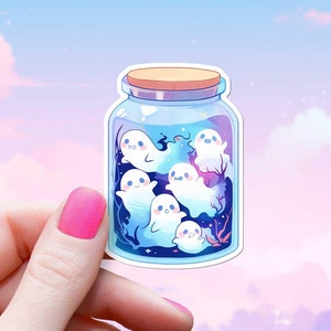 Pegatina de fantasmas en un frasco, linda calcomanía estética kawaii, arte de estilo anime de demonios, espíritus de Halloween, funda de vinilo impermeable para teléfono y computadora portátil Kindle