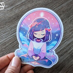 Sticker scintillant fille méditation, autosoins, coeurs paisibles, autocollant bouddhiste spirituel zen, positivité inspirant imperméable mignon