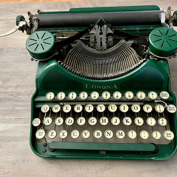 Vintage Green C. Smith & Corona No 4 Portable Typewriter With Case Circa 1925