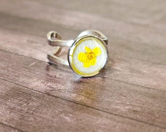 Silver Round Ring with Yellow Flower