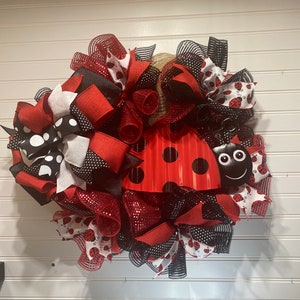 Ladybug welcome wreath, front door decor, summer wreath, spring wreath, porch decor, welcome ladybug wreath, red and black wreath