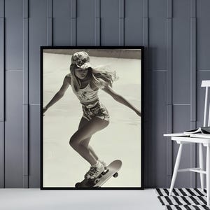 Retro Skater Girl Black and White Wall Art – Skateboard Art Print Download, Modern Skate Wall Art for Boys/ Girls Room, Kids Wall Art
