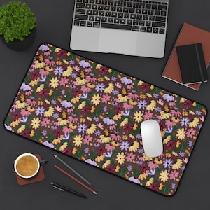 Floral Piano Surprise Song Desk Mat – Music Lover&#39;s Office Decor, Fan-Inspired Gift, 2025 Concert Memory Keepsake, Aesthetic Mouse Pad