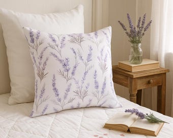 Cojín floral de lavanda con acuarela – Decoración de estilo rústico