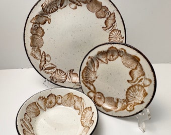 Seashells STONEHENGE MIDWINTER WEDGWOOD England dinnerware Set of 3, Dinner Plate, Salad Plate, Bowl, Oven to Table Beige with Specs Design