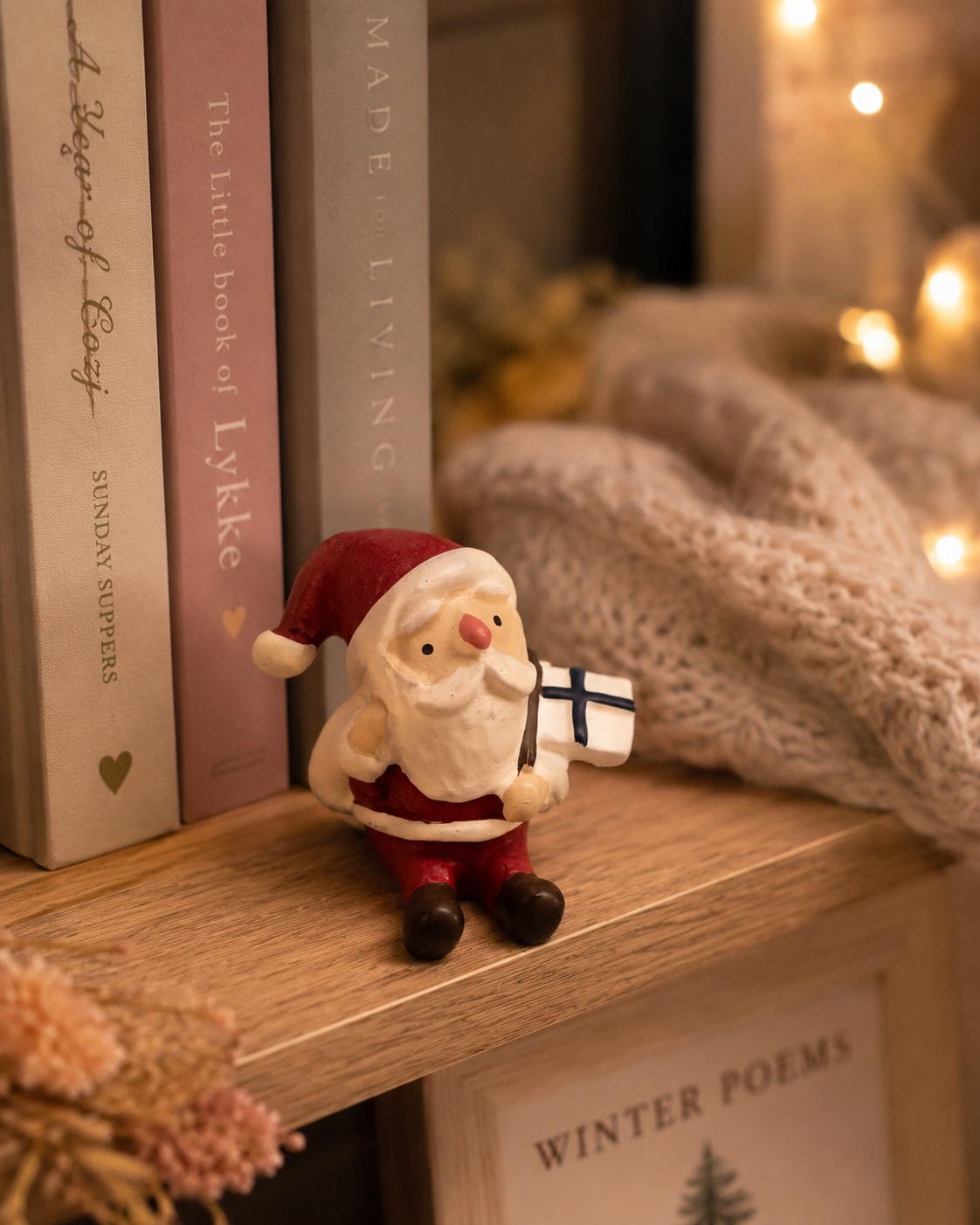 Mini Santa Figurines - Etsy