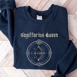 Schütze Königin Sweatshirt, Schütze Symbol Shirt, Schütze Kleidung, Astrologie Shirt, Geschenk für Schütze, Sternzeichen Shirt