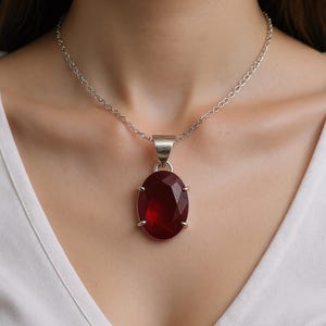 Eleganter Roter Rubin Oval Anhänger 15-20 Karat | Echte Edelstein Halskette | Liebe & Leidenschaft Stein | Geschenk für Sie | Handmade Schmuck