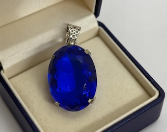 Elegant Blue Oval Sapphire Pendant Necklace 100-110Ct | Statement Jewellery for Women | Healing Crystal Necklace | September Birthstone Gift