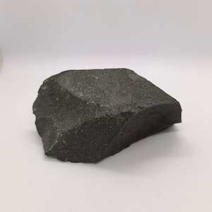 Best !! Natural 900.00 Ct Raw Black Jasper Gemstone - Black Jasper Crystal for Jewelry Making - Protection, Grounding, Energy Infused