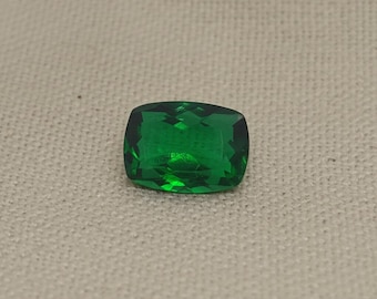 Natural Colombian Emerald Gemstone – 10-11 Ct Cushion Cut Stone