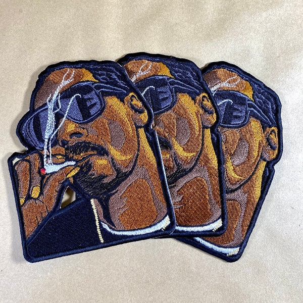 Iconic Snoop Dogg Embroidered Patch Iron-On West Coast Rapper Badge Customizable Hip-Hop Fan Art Music Lover Apparel Accessory