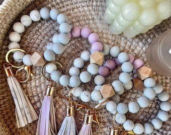 Silicone Beaded Keychain Bracelet: Quartz Tassel Car Accessory