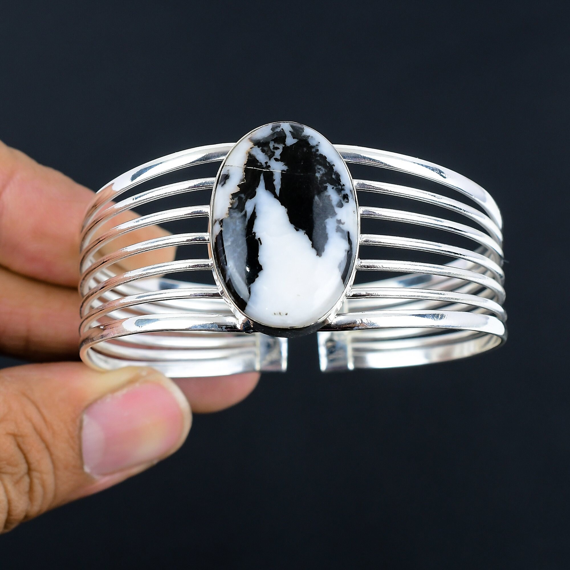 l*r様 ホワイトバッファロー STERLINGシルバー バングル ホワイトバッファローターコイズカフブレスレット：ハンドメイド925