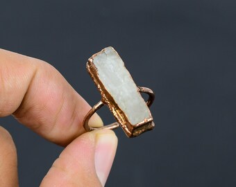 ハンドメイドのレインボームーンストーン銅リング、電気鋳造調節可能バンド