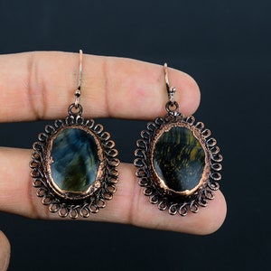 Pendientes de pietersita de cobre electroformado hechos a mano: joyas con piedras preciosas