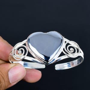 Brazalete de shungita, joyería de piedras preciosas naturales, brazalete hecho a mano, pulsera ajustable de plata de ley 925, joyería de último diseño, regalos para madre