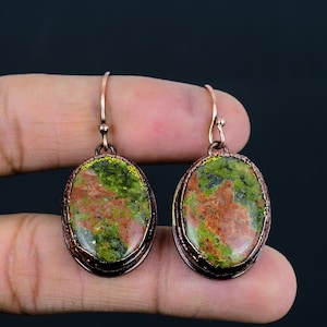 Pendientes de unakita de cobre electroformado hechos a mano